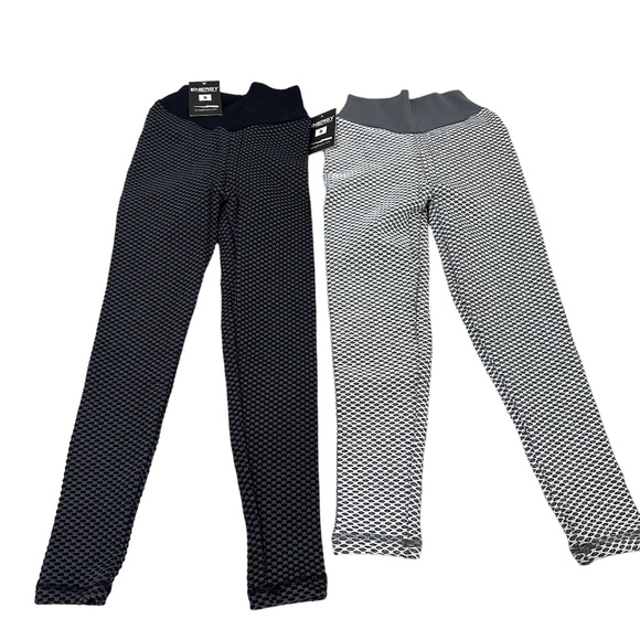 NWT Energy Fit Wear Leggings Set of 2 (one black and one white) Size S - Picture 1 of 4